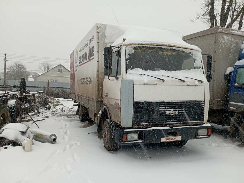 Вас ожидает белый МАЗ