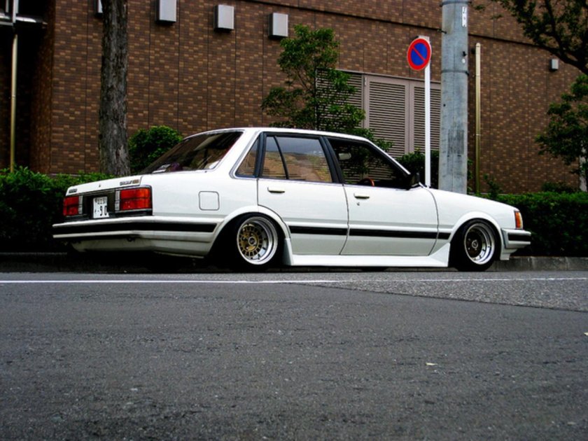 Дайхатсу Шармант