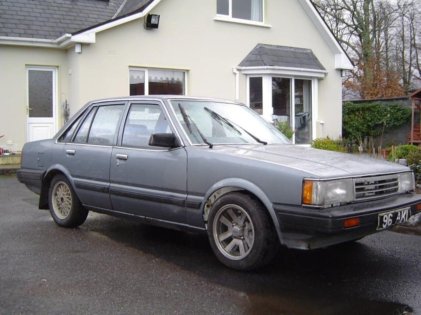 Дайхатсу Шармант 1987