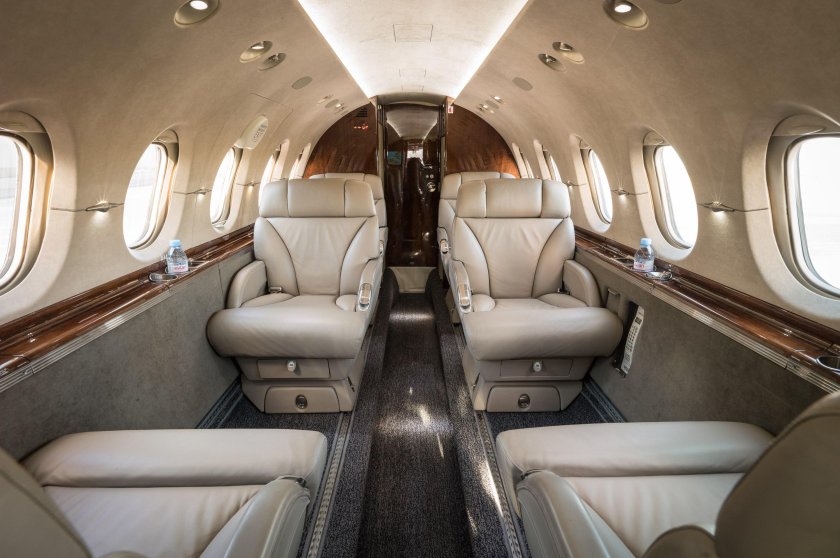 Бизнес-Джет Hawker 800a