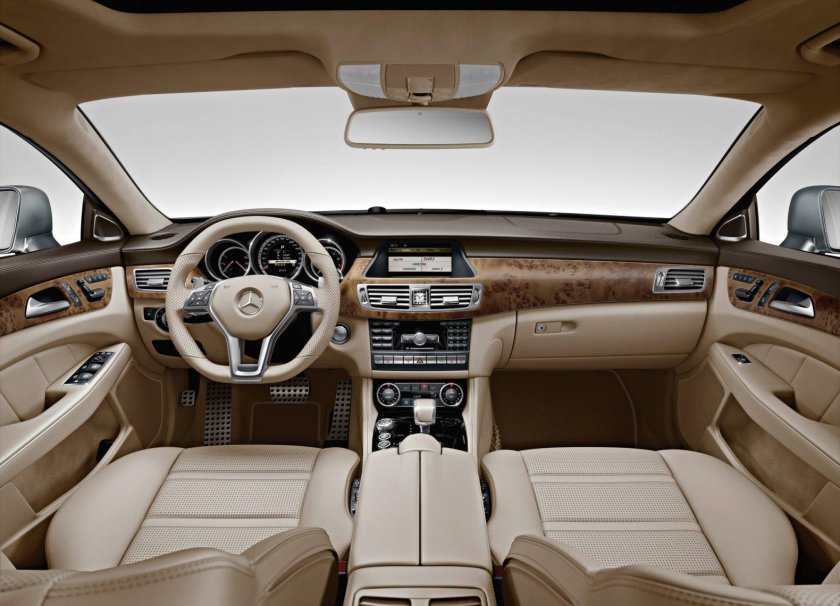 Mercedes Benz CLS 63 Interior