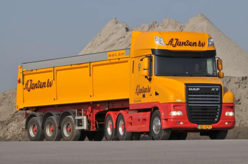 DAF XT 105