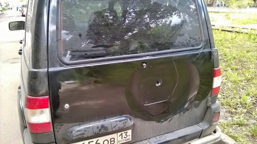 Дверь задка Патриот 2008 года