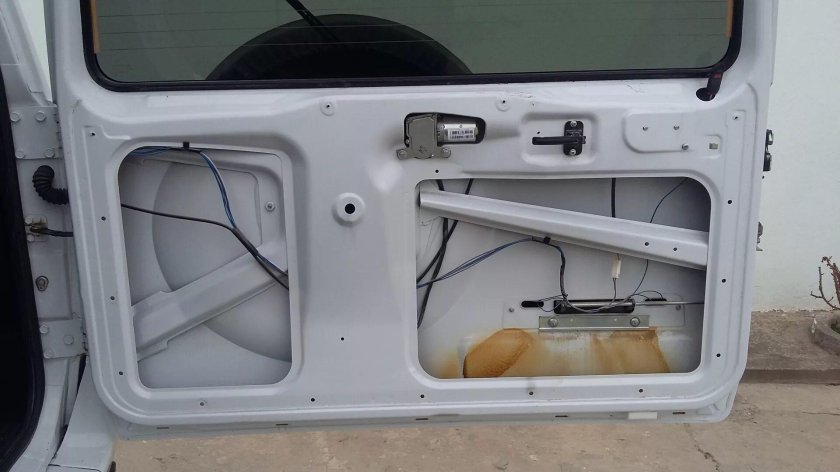 Двери багажника уаз патриот