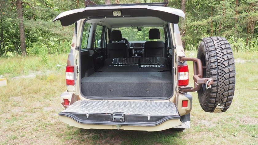 Распашная дверь задка УАЗ Патриот