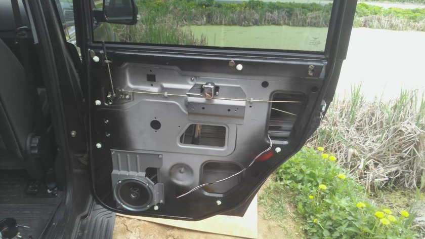 Обшивка двери УАЗ Патриот 2011