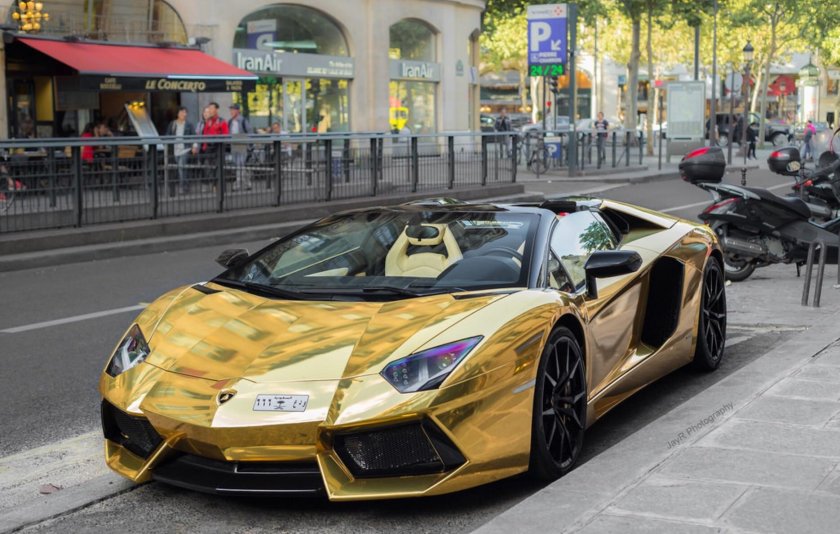 Lamborghini Aventador LP 700 Золотая