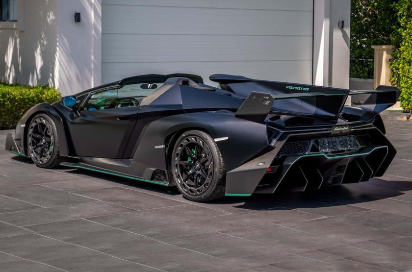 Lamborghini veneno roadster