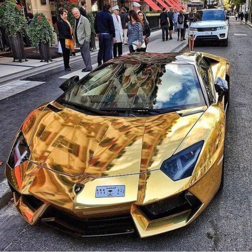 Lamborghini Aventador lp700-4 Золотая