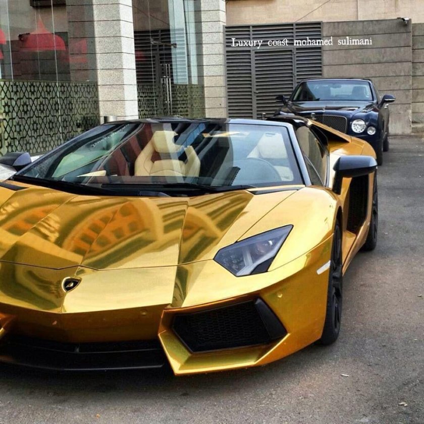 Lamborghini Aventador LP 700 Золотая