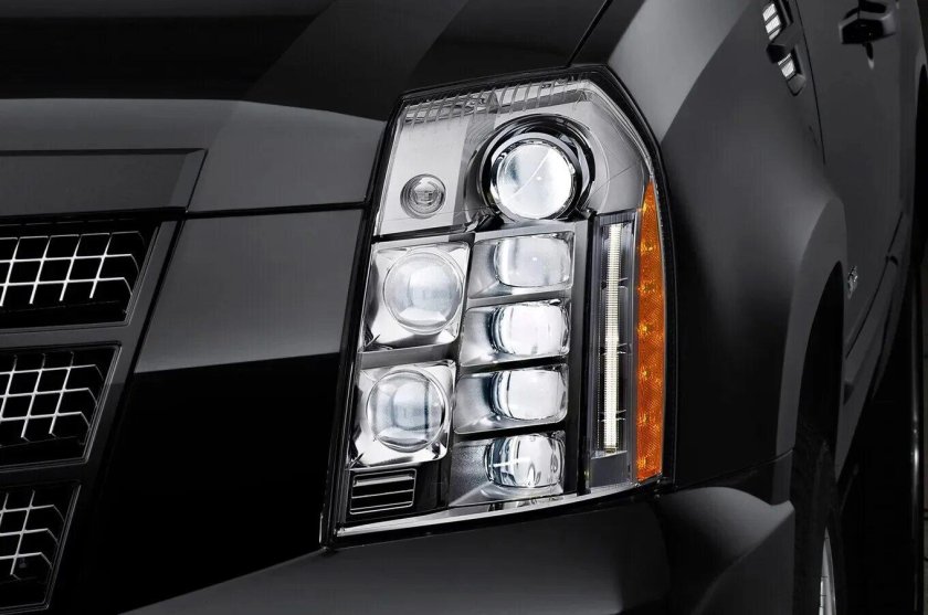 Фара Кадиллак Эскалейд 3