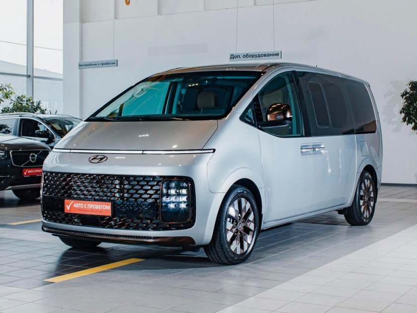 Hyundai staria 2021 2024