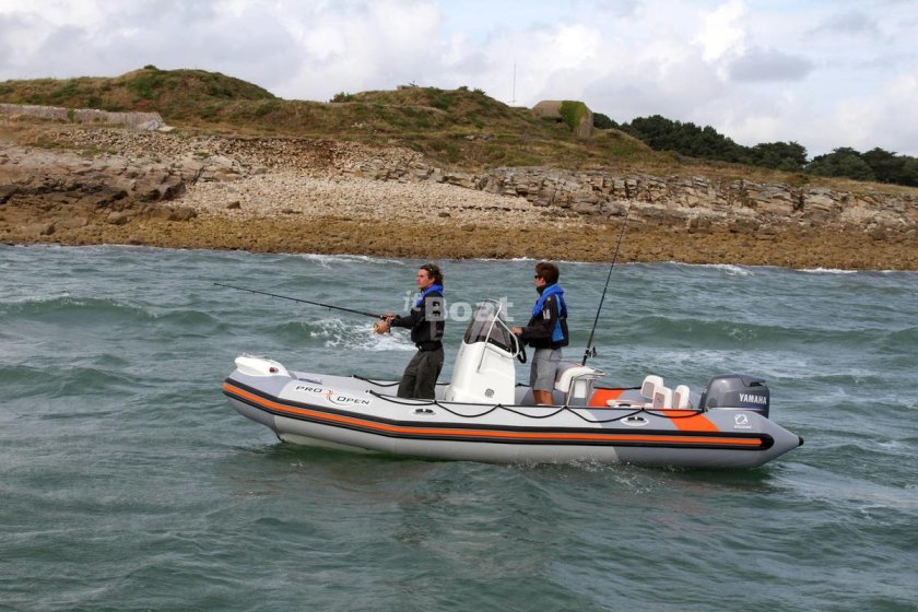 Катер Zodiac Rib