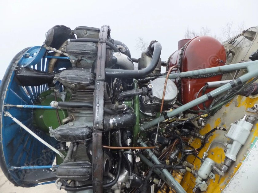 Поршневой авиационный двигатель м14п