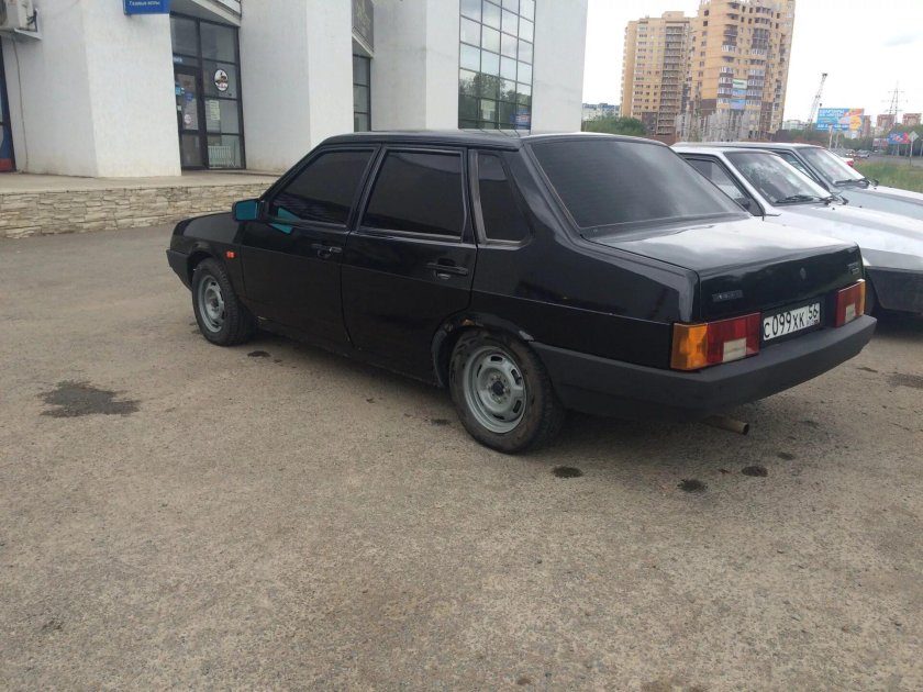 ВАЗ 21099 черная тонированная