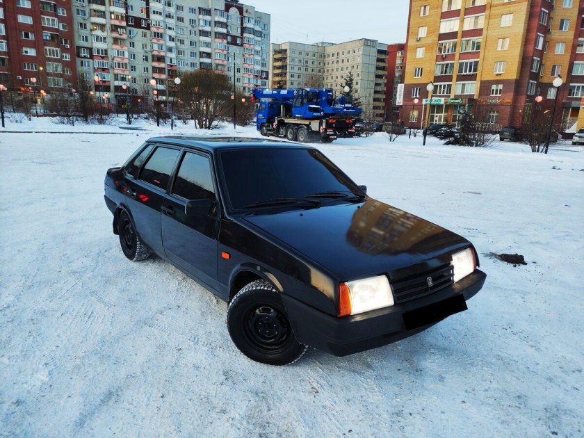 ВАЗ 21099 черная
