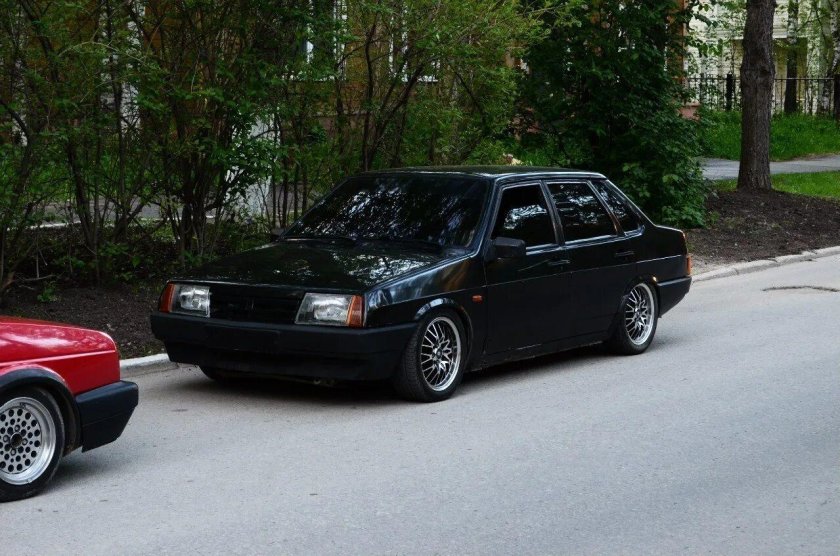 Лада 21099 черная