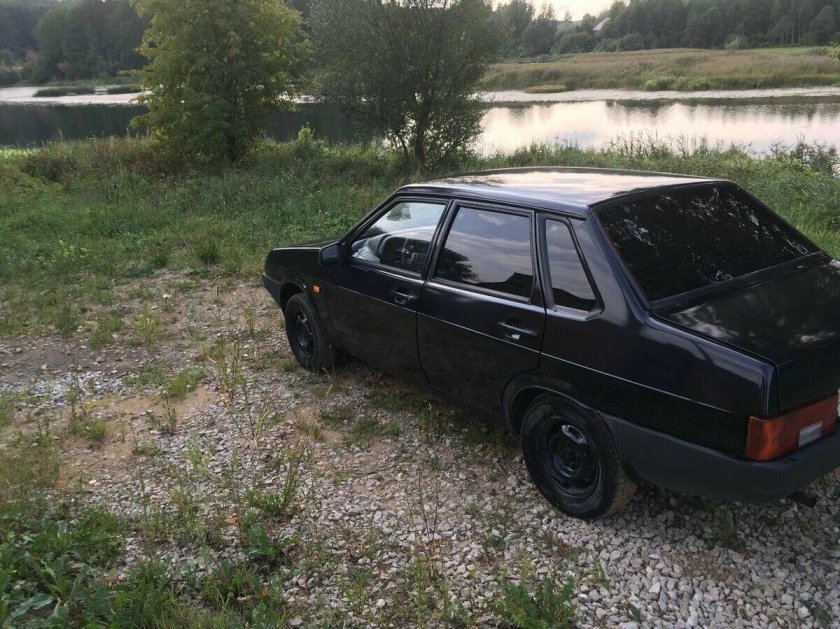 Лада 21099 черная