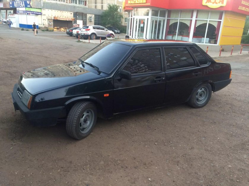 ВАЗ 21099 вся черная