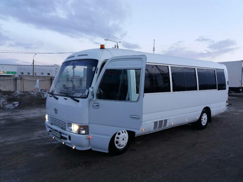 Toyota Coaster 2001
