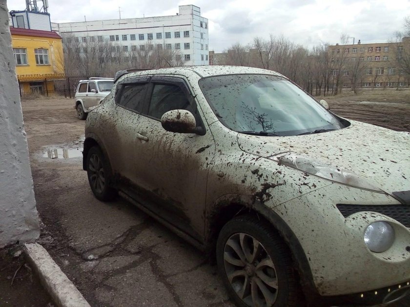 Nissan Juke по грязи