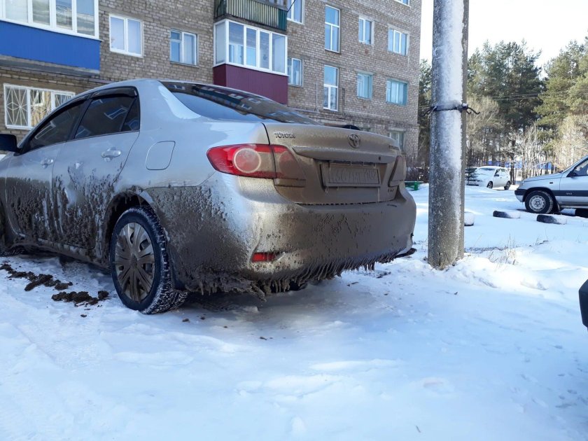 Грязная машина зима