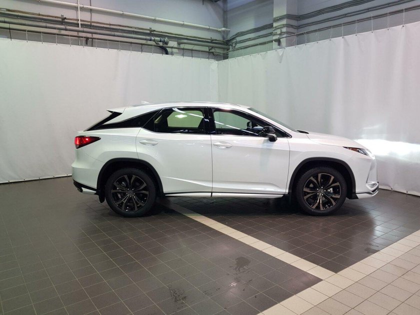 Lexus RX Black Vision 2021