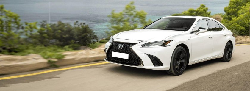 Лексус is 300 2022