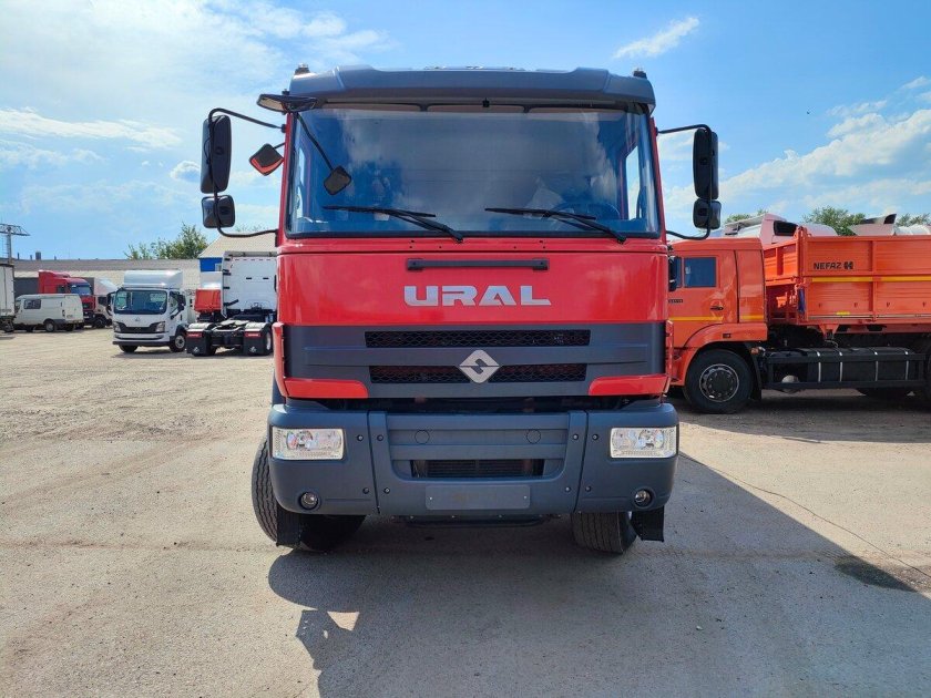 Самосвал урал
