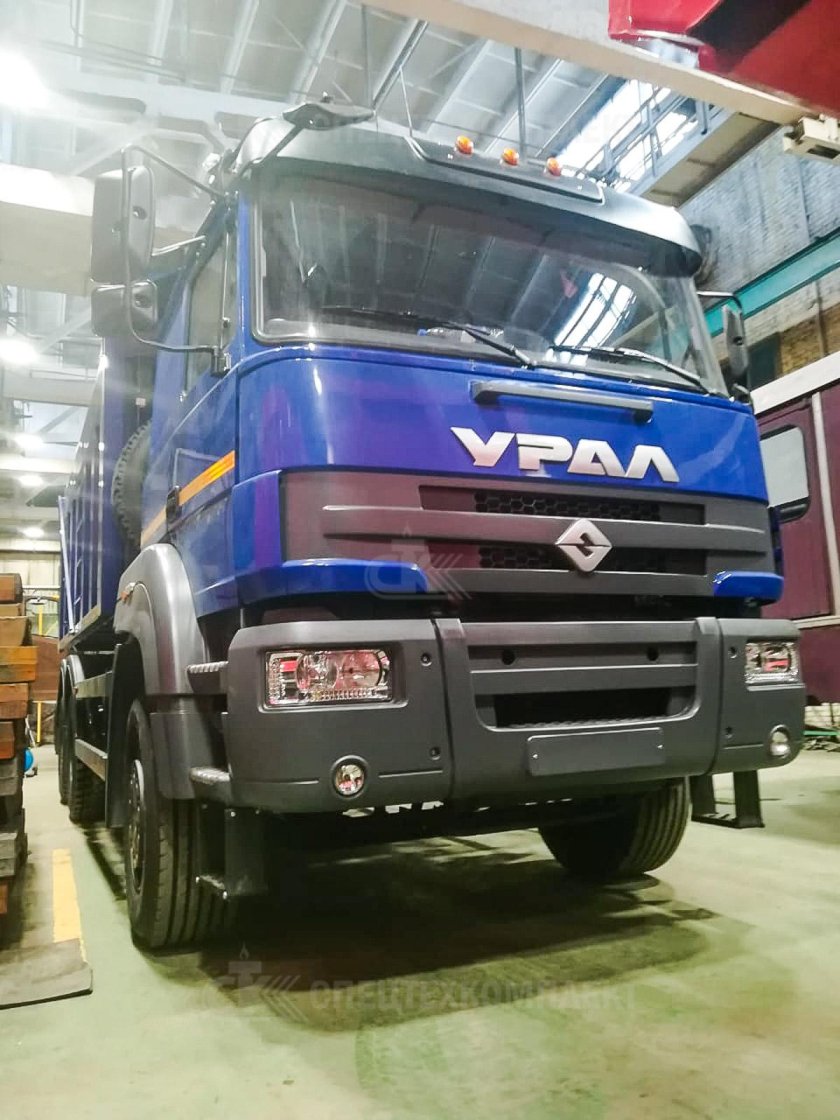 Самосвал Урал с35510 6х4