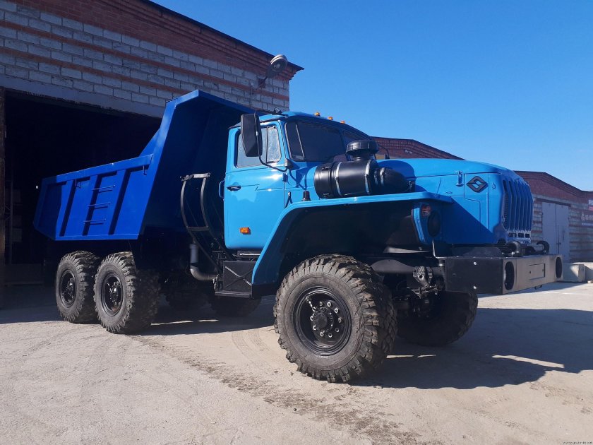 Урал 583100 самосвал
