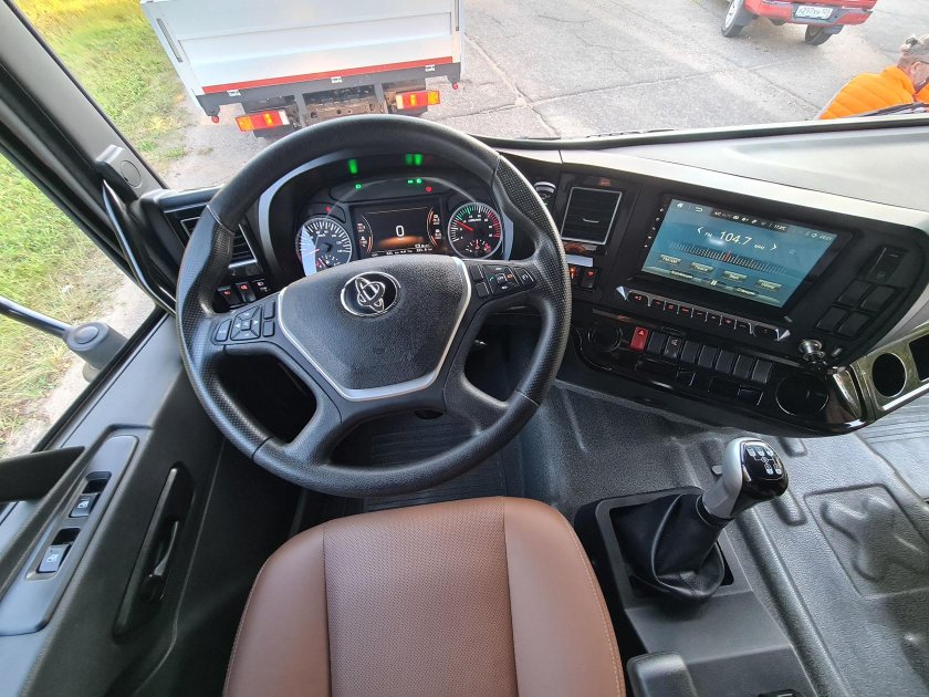 Shacman x6000 тягач