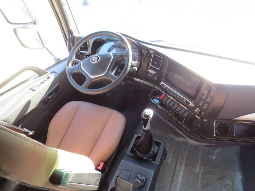 Среднетоннажные грузовики