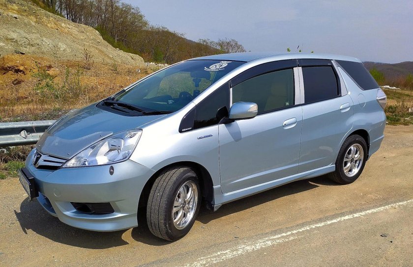 Honda Fit Shuttle 2017