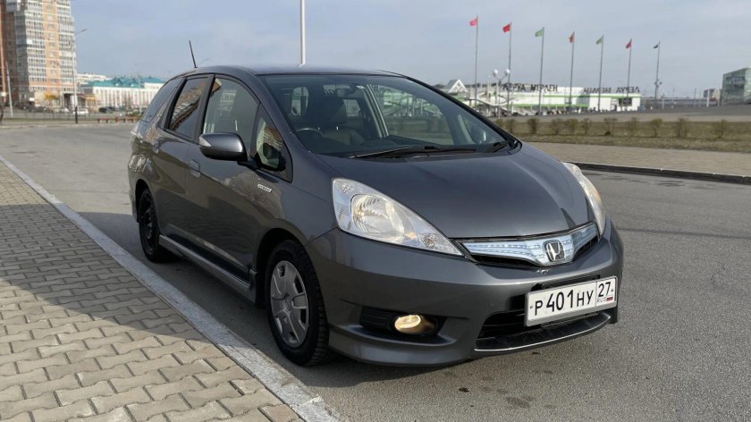 Honda Fit Shuttle 2013