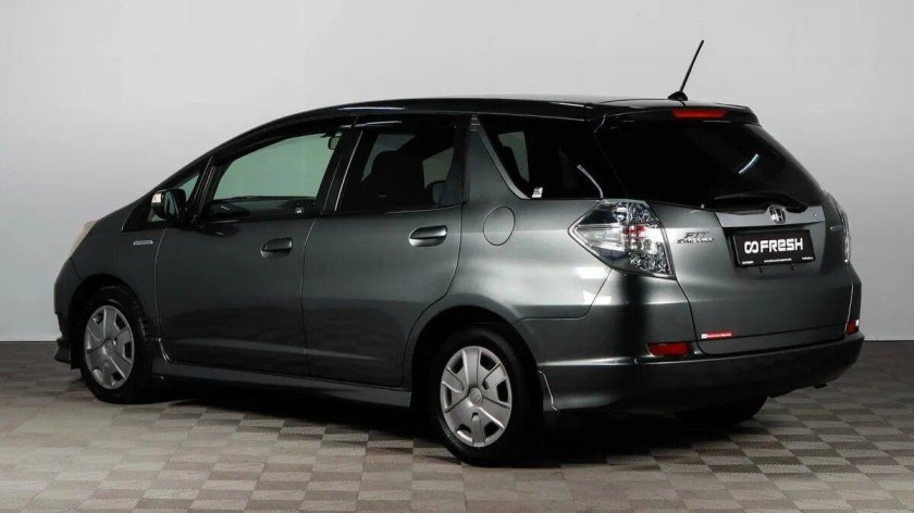 Honda Fit Shuttle 2012