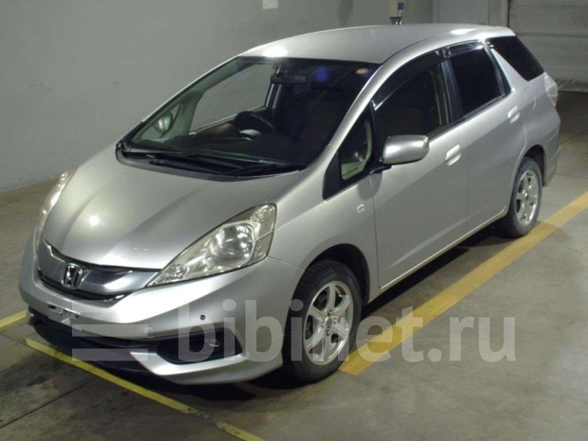 Хонда фит шаттл 2013 года