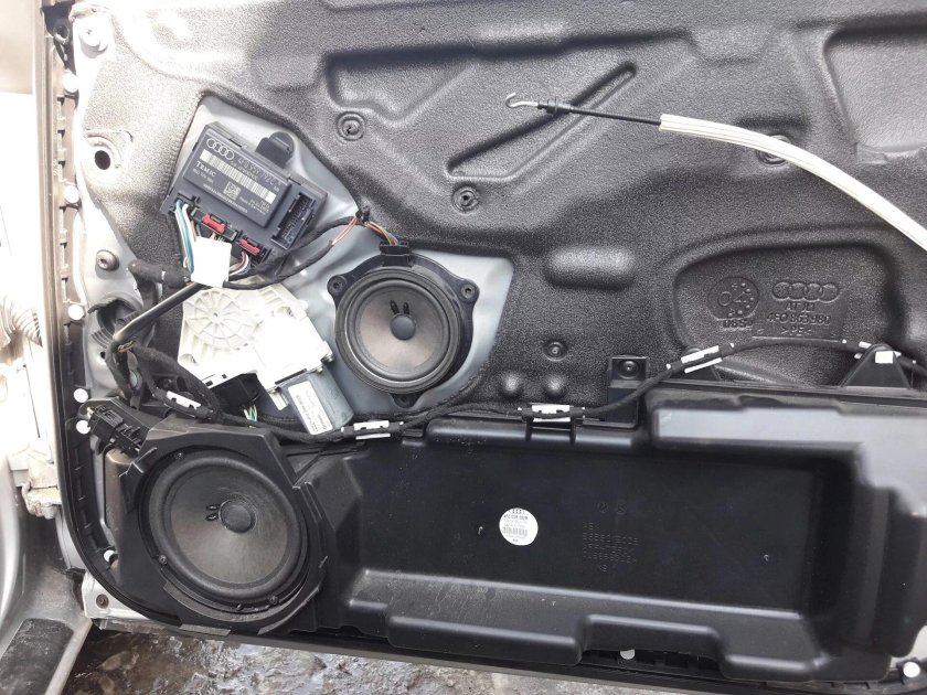 Передние динамики Audi a6 c7