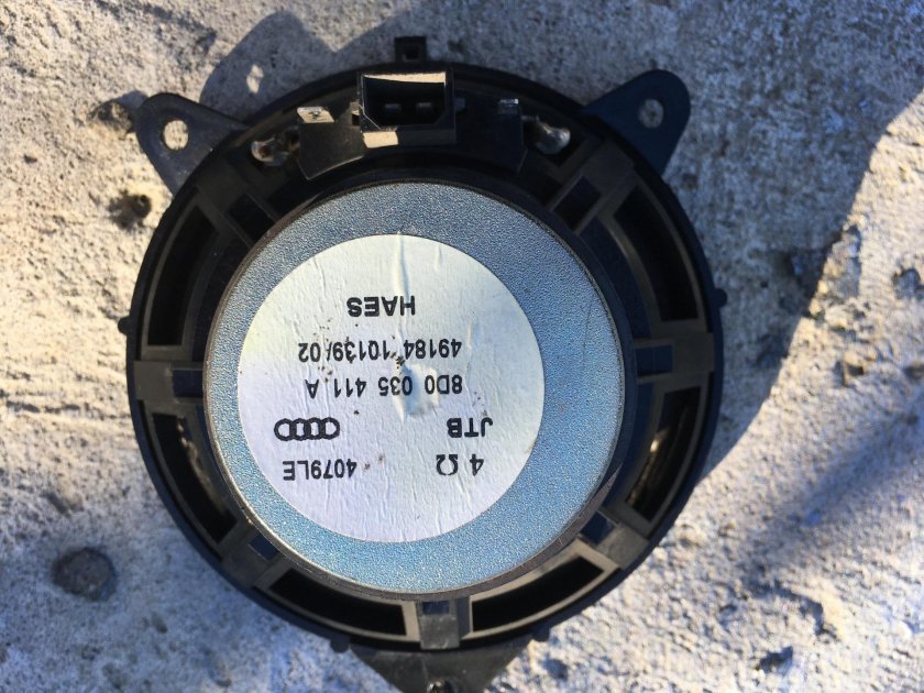 Штатные динамики Audi a6 c5