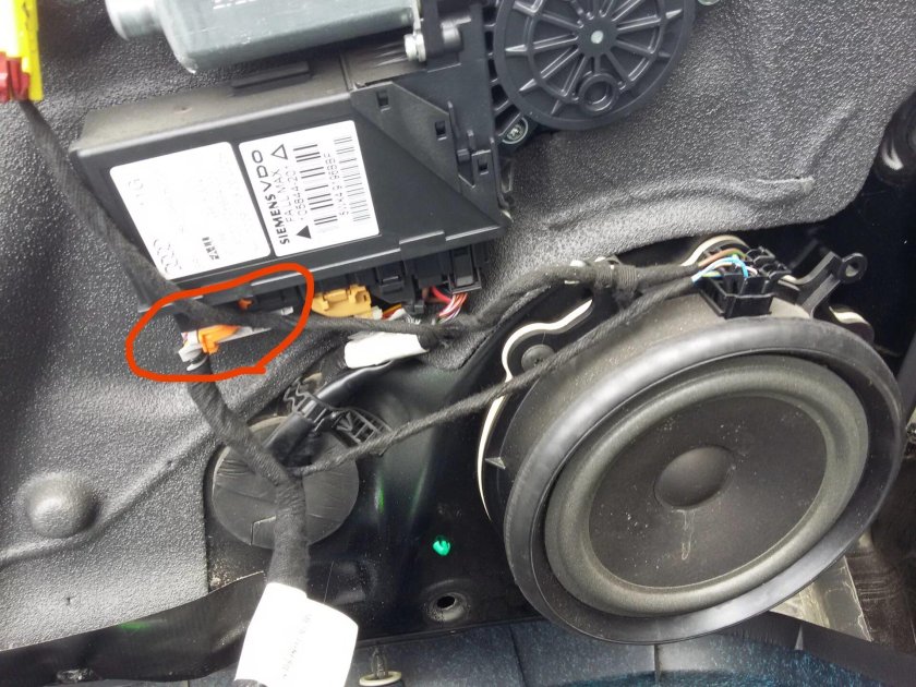 Динамики Ауди а4 б5 штатные