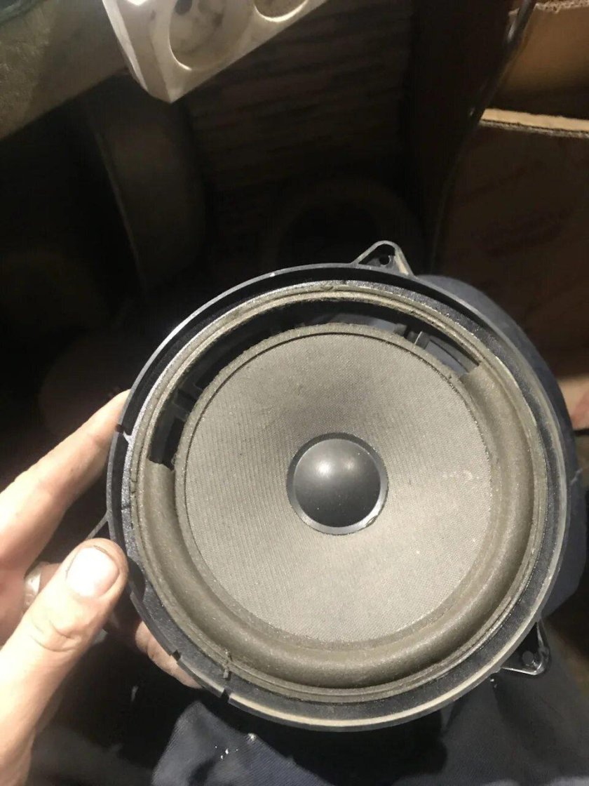 Колонка на Ауди с6