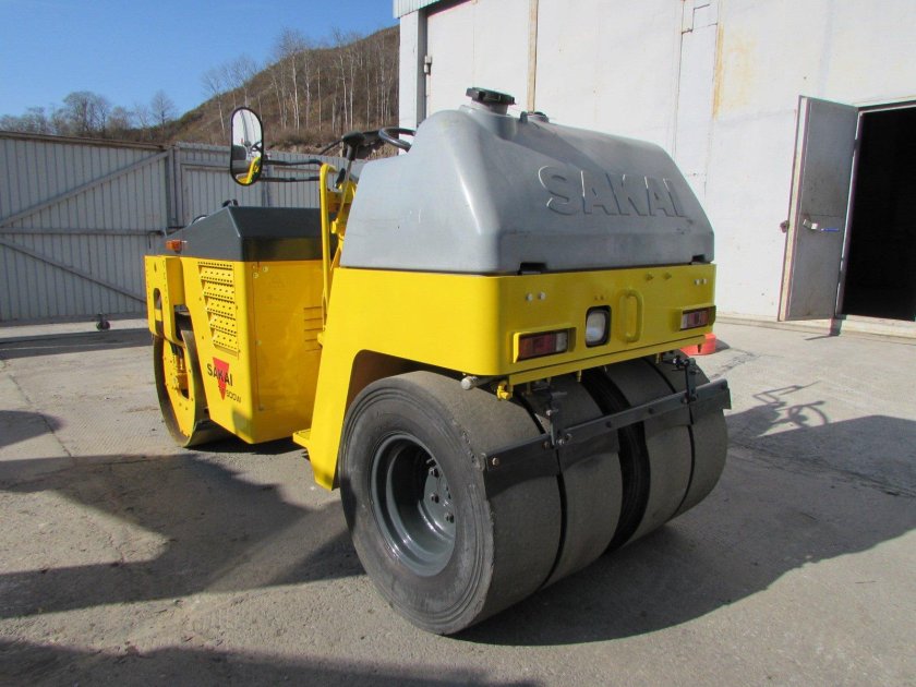 Каток дорожный Sakai-tw500