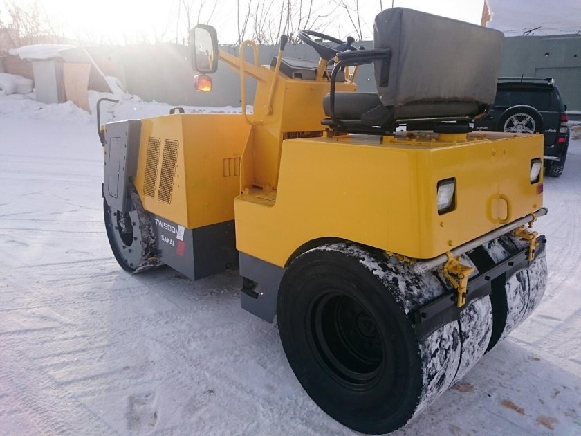 Каток Sakai 200