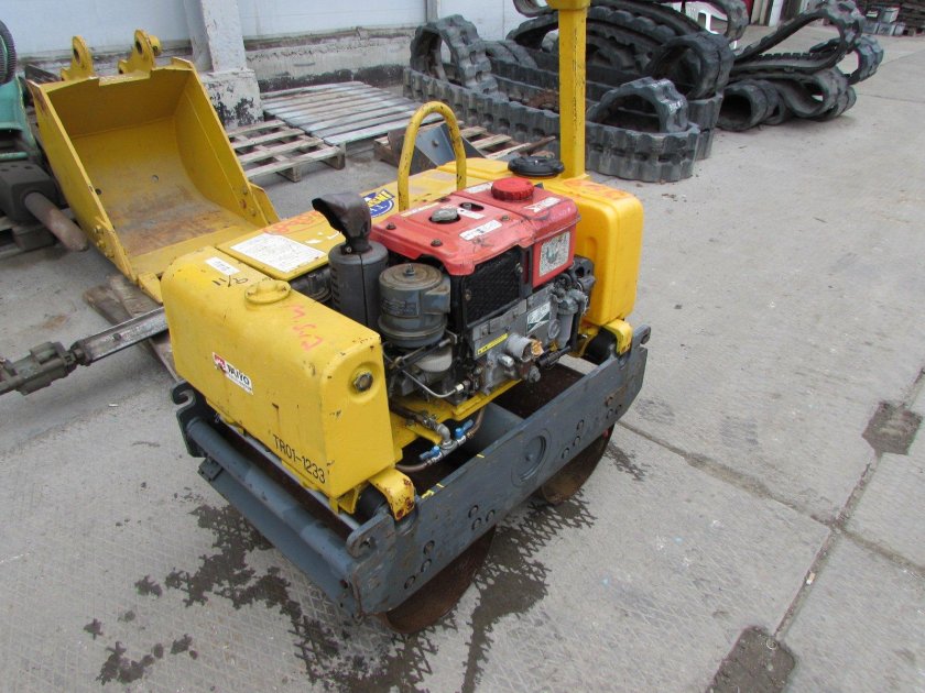 Каток Sakai hv70