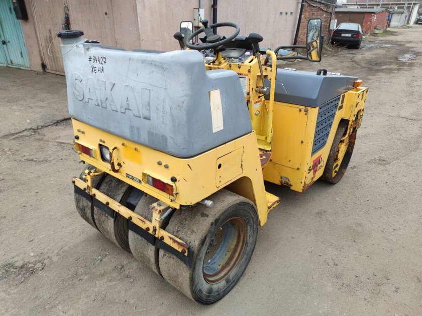 Виброкаток сакаи tw 350
