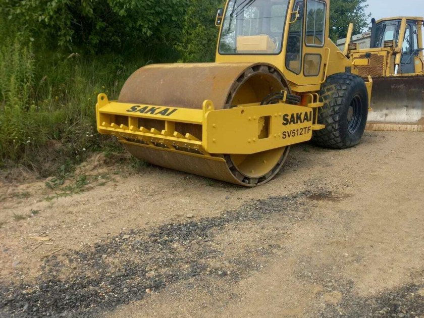 Грунтовый каток sakai sv512tf-h