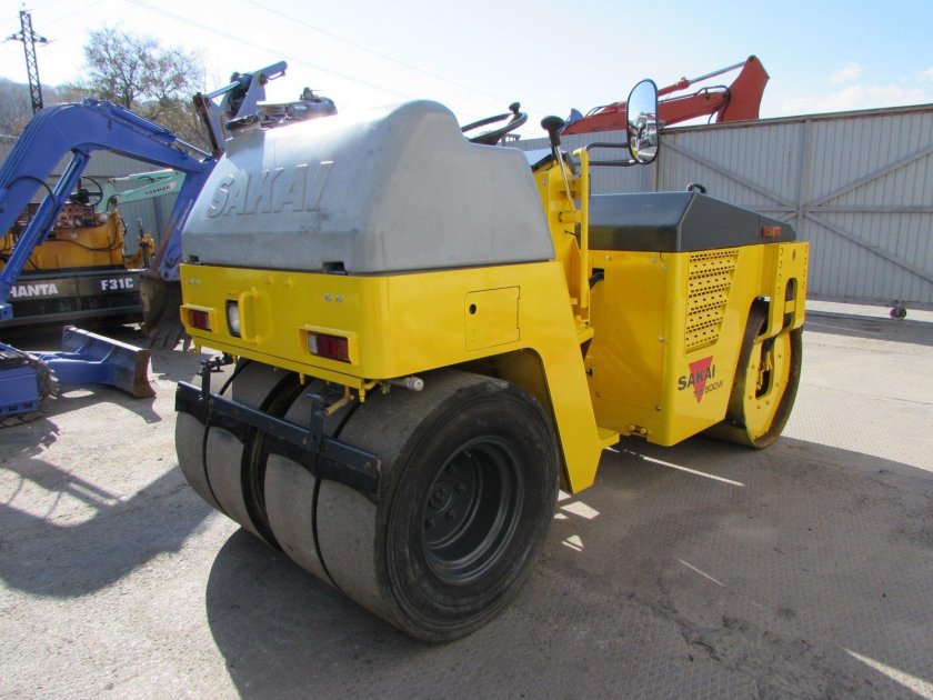 Каток дорожный Sakai-tw500