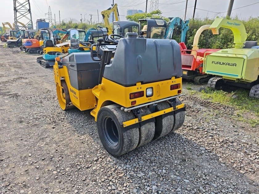 Виброкаток сакаи tw 350