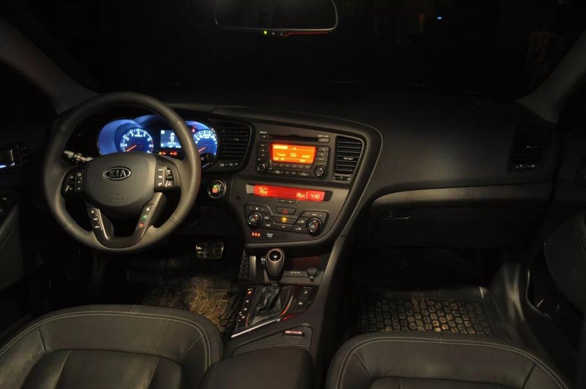 Kia Optima 2012 салон