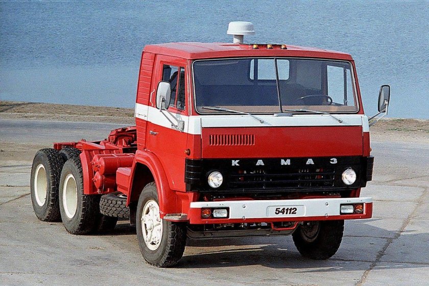 КАМАЗ 54112 седельный тягач
